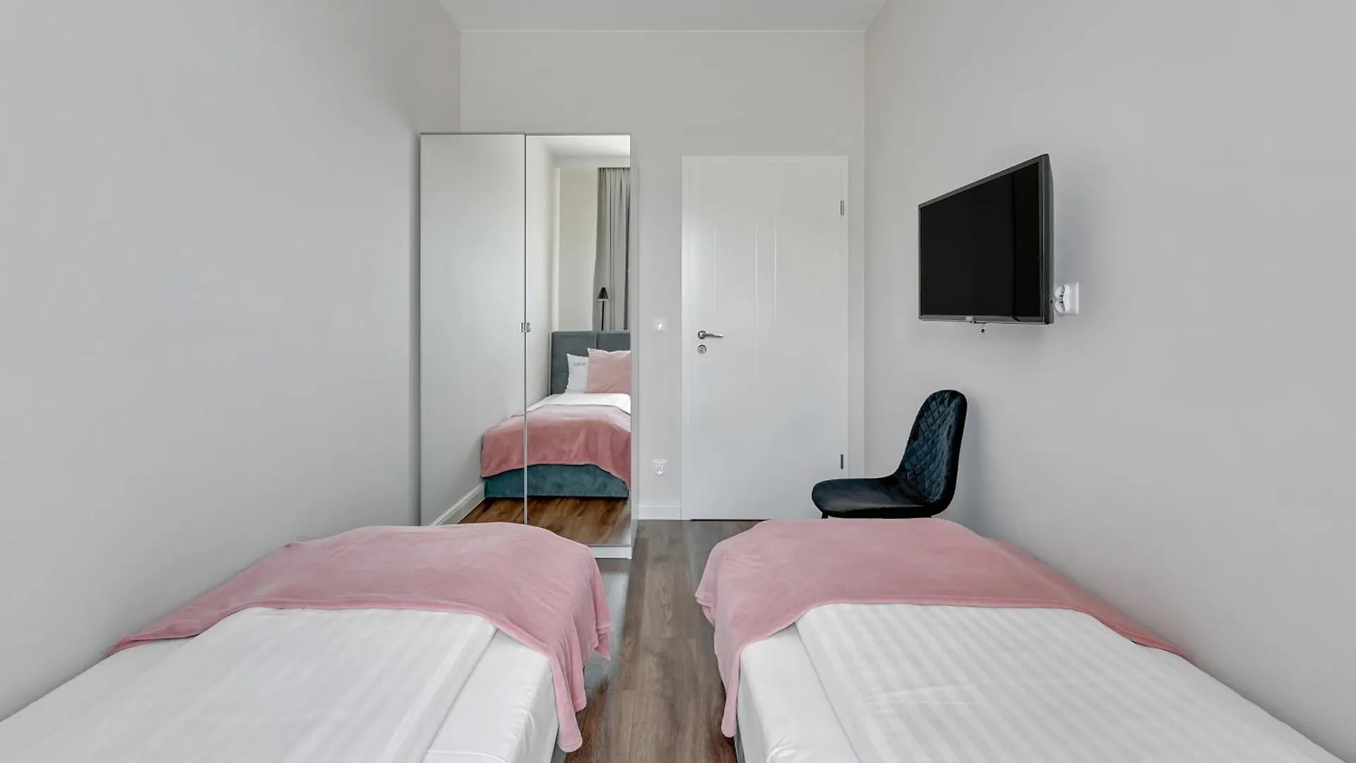 Scala Apartamenty By Moderna Profit- Lakowa 60C- Parking Gdansk 0*,  Poland